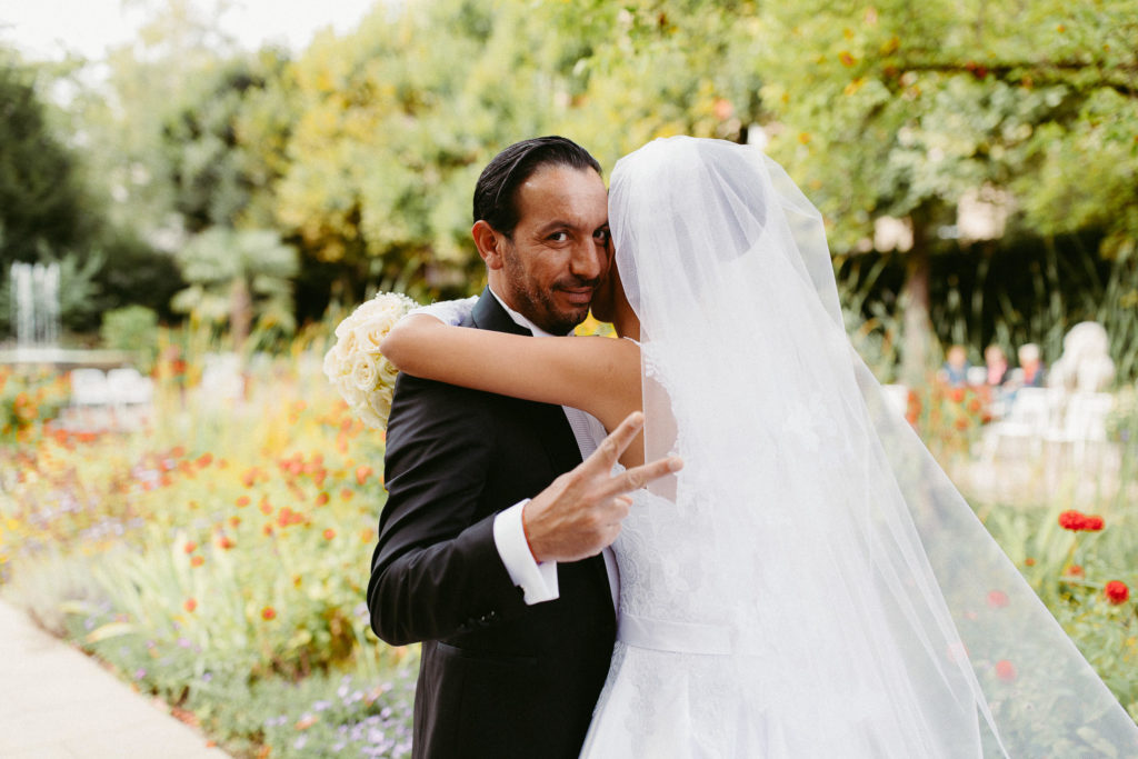 hochzeitsfotograf-kerim-kivrak-augsburg-hochzeitslocation-hofgarten-dom-altstadt-destination-wedding-photographer-trauung-standesamt-münchen-hochzeitsfotoalbum-hochzeitsdeko-0017