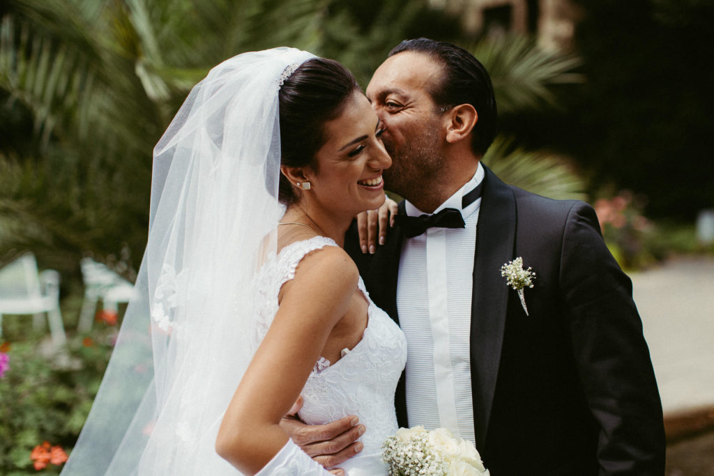 hochzeitsfotograf-kerim-kivrak-augsburg-hochzeitslocation-hofgarten-dom-altstadt-destination-wedding-photographer-trauung-standesamt-münchen-hochzeitsfotoalbum-hochzeitsdeko-0031