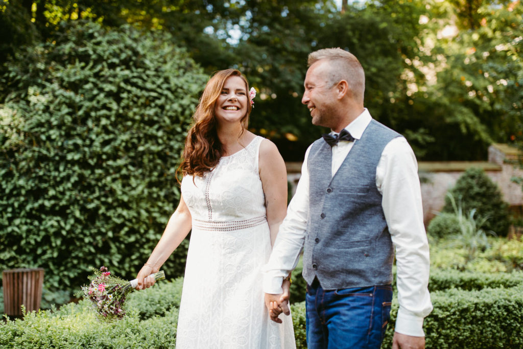 hochzeitsfotograf-kerim-kivrak-augsburg-hochzeitslocation-kräutergarten-herkulesbrunnen-destination-wedding-photographer-trauung-standesamt-münchen-hochzeitsfotoalbum-hochzeitsdeko-15