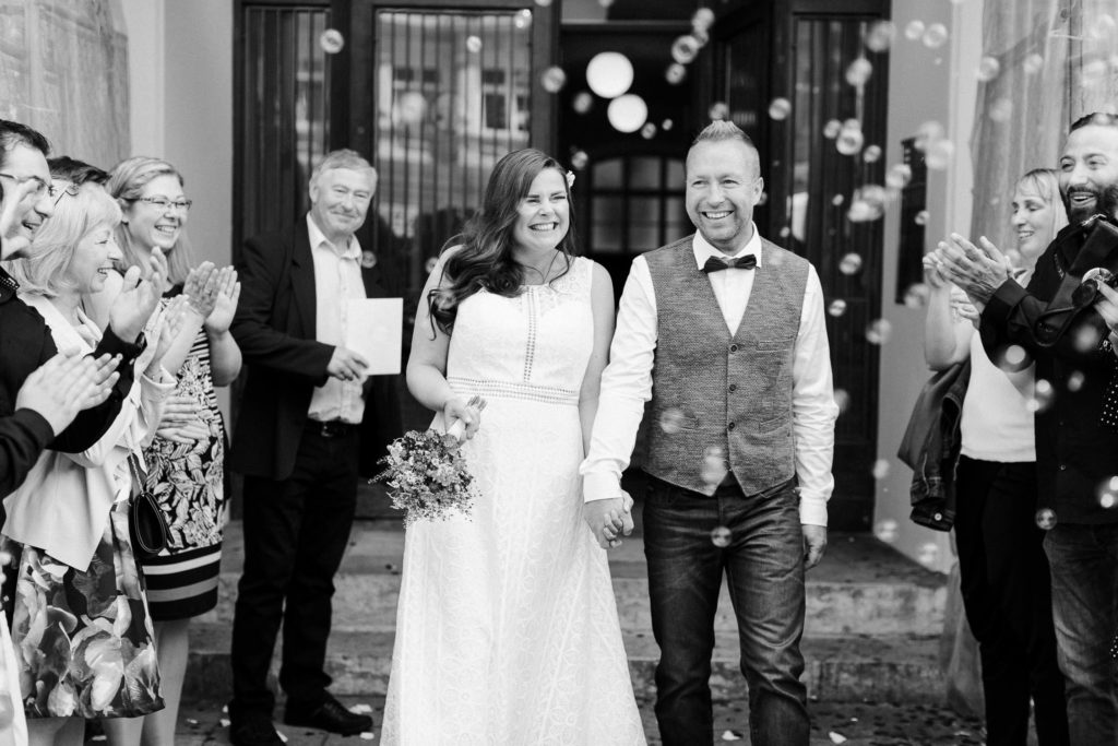 hochzeitsfotograf-kerim-kivrak-augsburg-hochzeitslocation-kräutergarten-herkulesbrunnen-destination-wedding-photographer-trauung-standesamt-münchen-hochzeitsfotoalbum-hochzeitsdeko-25