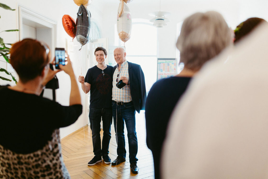 hochzeitsfotograf-kerim-kivrak-augsburg-hochzeitslocation-kräutergarten-herkulesbrunnen-destination-wedding-photographer-trauung-standesamt-münchen-hochzeitsfotoalbum-hochzeitsdeko-76