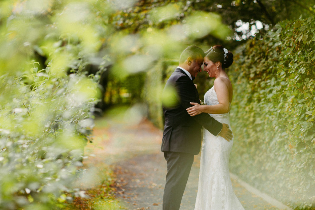 hochzeitsfotograf-kerim-kivrak-augsburg-hochzeitslocation-kurhaus-parktheater-drei-mohren-steigenberger-trauung-standesamt-münchen-hochzeitsfotoalbum-hochzeitsdeko-0013