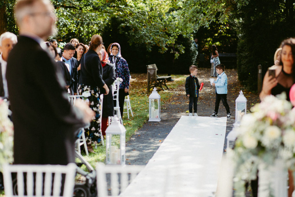 hochzeitsfotograf-kerim-kivrak-augsburg-hochzeitslocation-kurhaus-parktheater-drei-mohren-steigenberger-trauung-standesamt-münchen-hochzeitsfotoalbum-hochzeitsdeko-0042