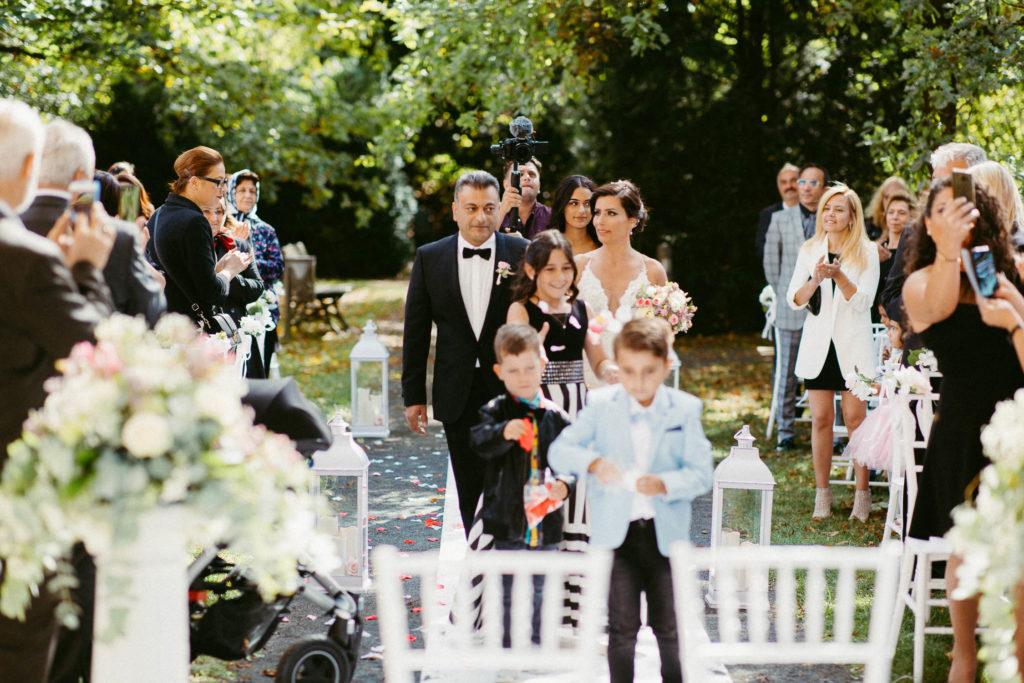 hochzeitsfotograf-kerim-kivrak-augsburg-hochzeitslocation-kurhaus-parktheater-drei-mohren-steigenberger-trauung-standesamt-münchen-hochzeitsfotoalbum-hochzeitsdeko-0044