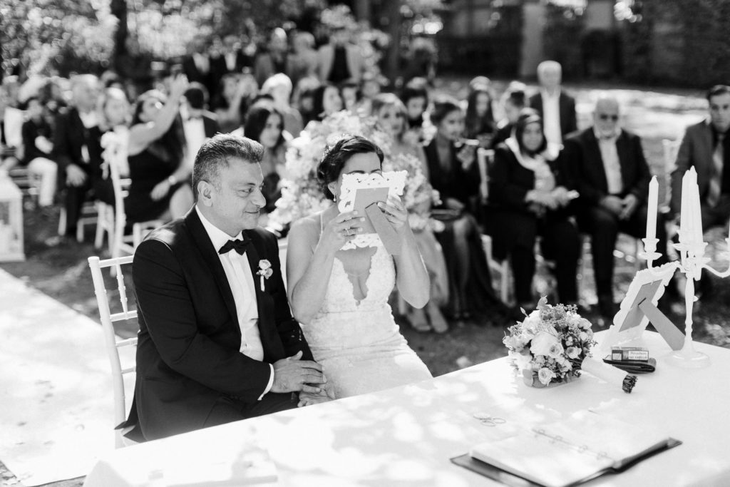 hochzeitsfotograf-kerim-kivrak-augsburg-hochzeitslocation-kurhaus-parktheater-drei-mohren-steigenberger-trauung-standesamt-münchen-hochzeitsfotoalbum-hochzeitsdeko-0059