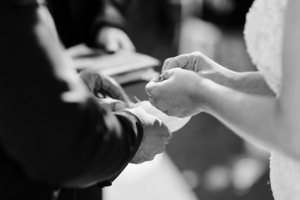 hochzeitsfotograf-kerim-kivrak-augsburg-hochzeitslocation-kurhaus-parktheater-drei-mohren-steigenberger-trauung-standesamt-münchen-hochzeitsfotoalbum-hochzeitsdeko-0068