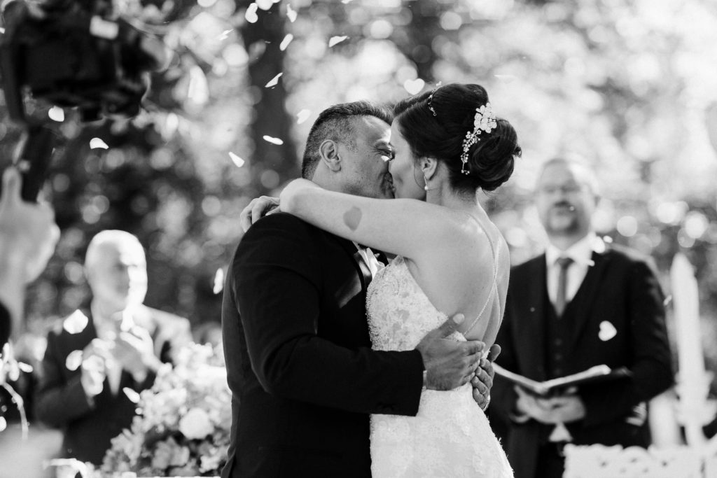 hochzeitsfotograf-kerim-kivrak-augsburg-hochzeitslocation-kurhaus-parktheater-drei-mohren-steigenberger-trauung-standesamt-münchen-hochzeitsfotoalbum-hochzeitsdeko-0074