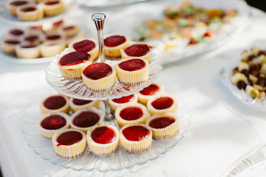 hochzeitsfotograf-kerim-kivrak-augsburg-hochzeitslocation-kurhaus-parktheater-drei-mohren-steigenberger-trauung-standesamt-münchen-hochzeitsfotoalbum-hochzeitsdeko-0080