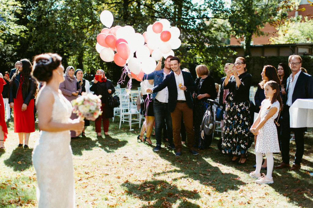 hochzeitsfotograf-kerim-kivrak-augsburg-hochzeitslocation-kurhaus-parktheater-drei-mohren-steigenberger-trauung-standesamt-münchen-hochzeitsfotoalbum-hochzeitsdeko-0092