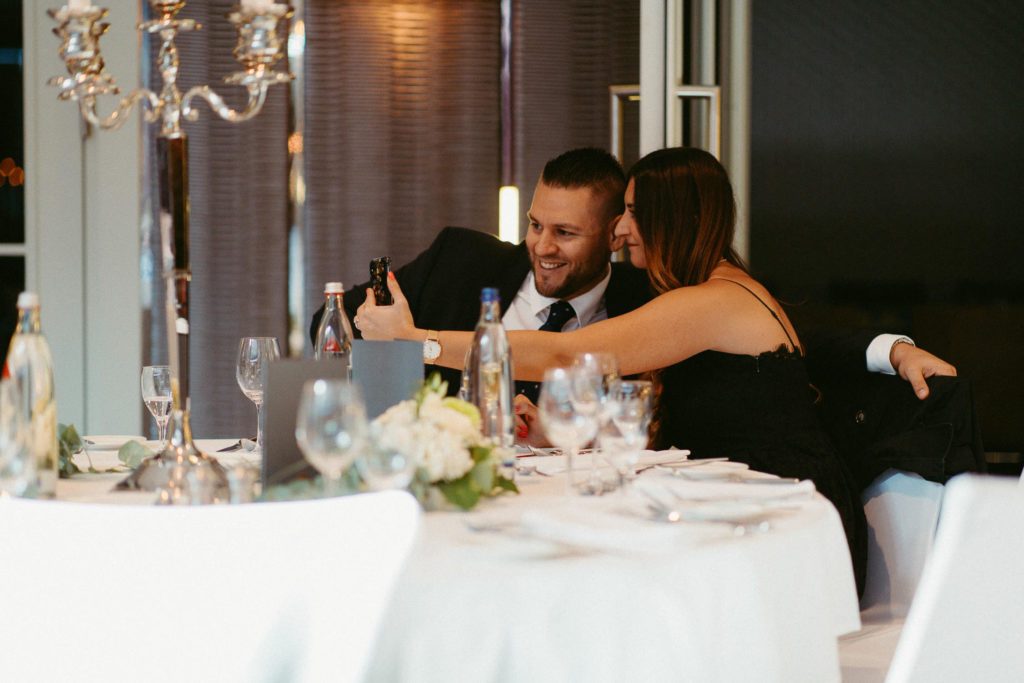 hochzeitsfotograf-kerim-kivrak-augsburg-hochzeitslocation-kurhaus-parktheater-drei-mohren-steigenberger-trauung-standesamt-münchen-hochzeitsfotoalbum-hochzeitsdeko-0113