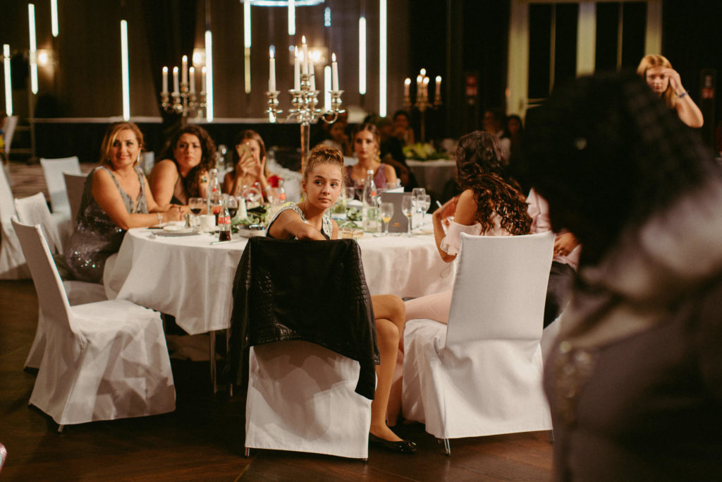 hochzeitsfotograf-kerim-kivrak-augsburg-hochzeitslocation-kurhaus-parktheater-drei-mohren-steigenberger-trauung-standesamt-münchen-hochzeitsfotoalbum-hochzeitsdeko-0139