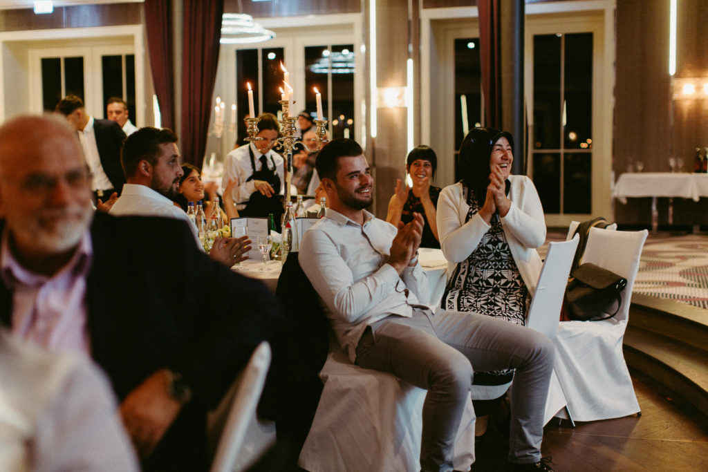 hochzeitsfotograf-kerim-kivrak-augsburg-hochzeitslocation-kurhaus-parktheater-drei-mohren-steigenberger-trauung-standesamt-münchen-hochzeitsfotoalbum-hochzeitsdeko-0143