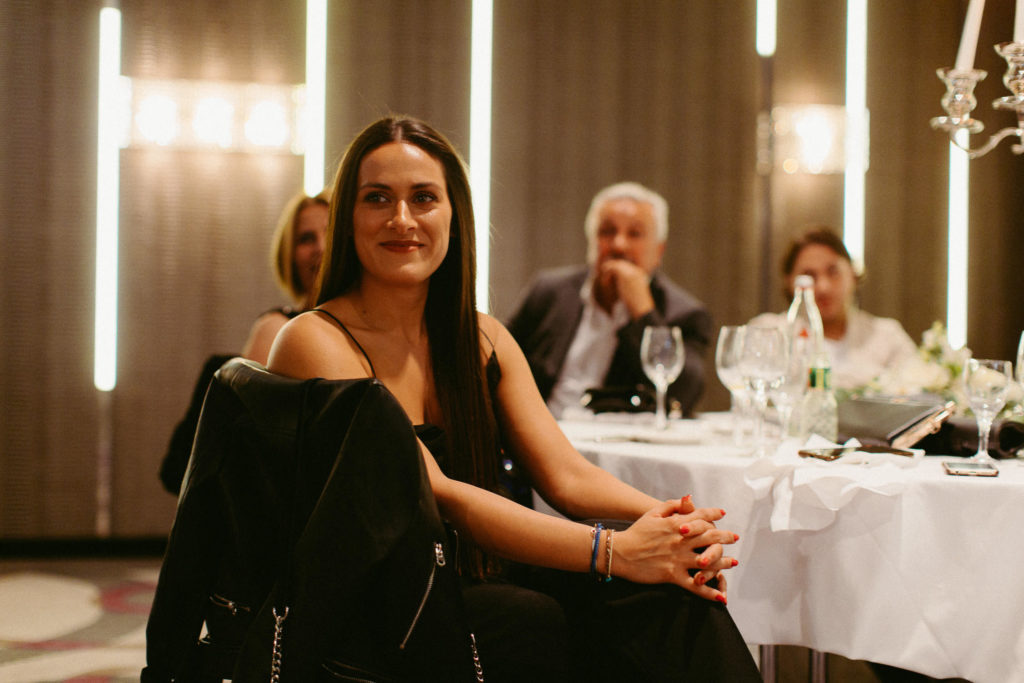 hochzeitsfotograf-kerim-kivrak-augsburg-hochzeitslocation-kurhaus-parktheater-drei-mohren-steigenberger-trauung-standesamt-münchen-hochzeitsfotoalbum-hochzeitsdeko-0146