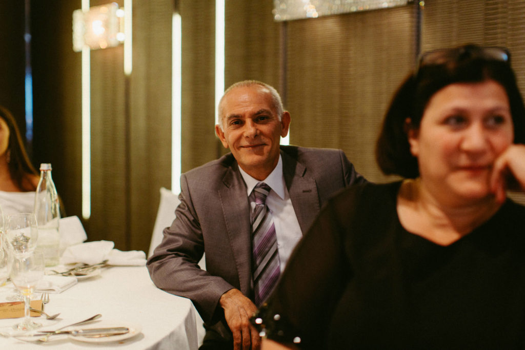 hochzeitsfotograf-kerim-kivrak-augsburg-hochzeitslocation-kurhaus-parktheater-drei-mohren-steigenberger-trauung-standesamt-münchen-hochzeitsfotoalbum-hochzeitsdeko-0147