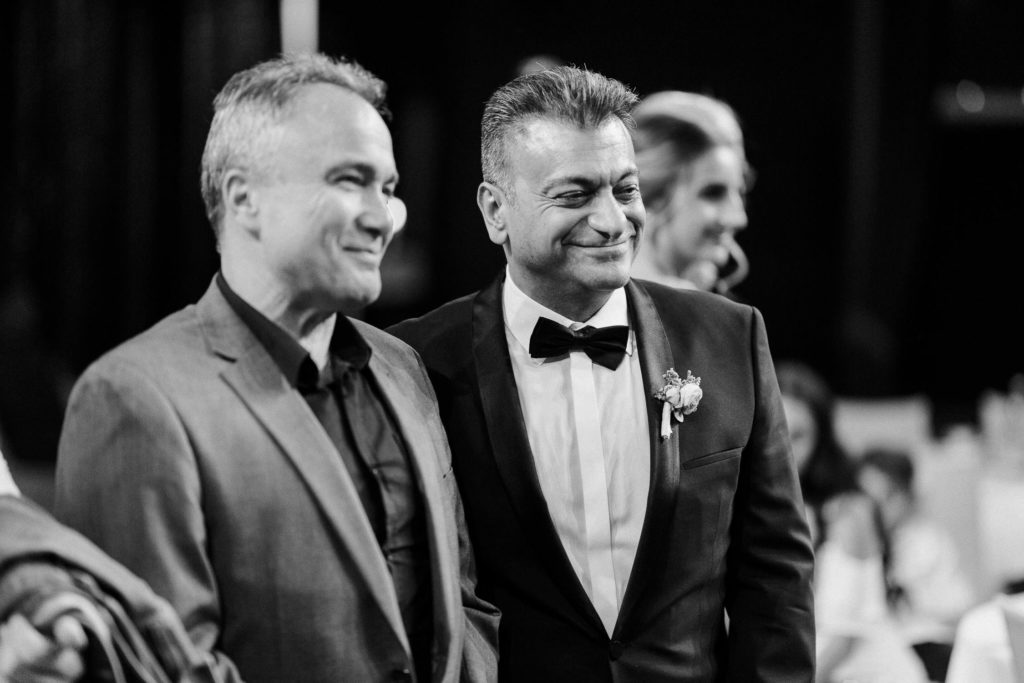 hochzeitsfotograf-kerim-kivrak-augsburg-hochzeitslocation-kurhaus-parktheater-drei-mohren-steigenberger-trauung-standesamt-münchen-hochzeitsfotoalbum-hochzeitsdeko-0159