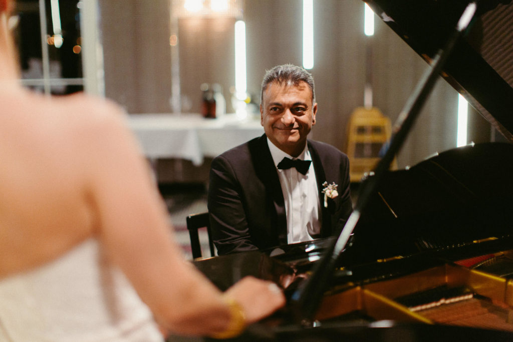 hochzeitsfotograf-kerim-kivrak-augsburg-hochzeitslocation-kurhaus-parktheater-drei-mohren-steigenberger-trauung-standesamt-münchen-hochzeitsfotoalbum-hochzeitsdeko-0165