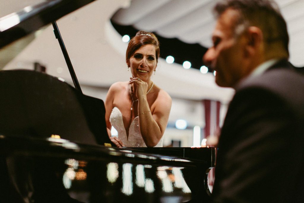 hochzeitsfotograf-kerim-kivrak-augsburg-hochzeitslocation-kurhaus-parktheater-drei-mohren-steigenberger-trauung-standesamt-münchen-hochzeitsfotoalbum-hochzeitsdeko-0167