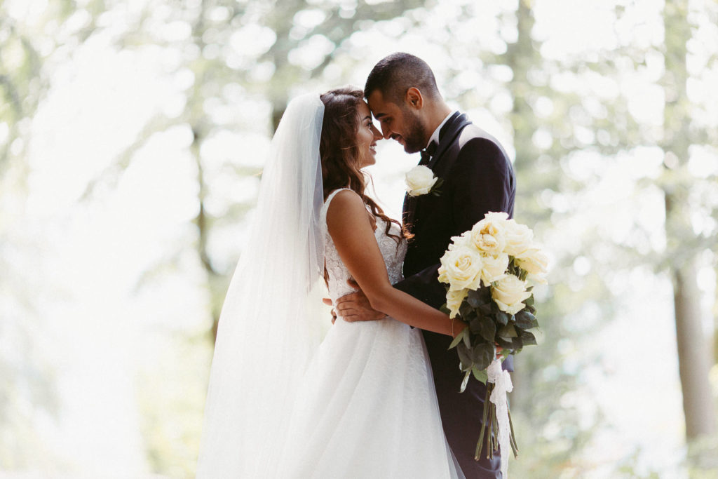 hochzeitsfotograf-kerim-kivrak-basel-hochzeitslocation-salmegg-haus-schweiz-rheinfelden-destination-wedding-photographer-trauung-standesamt-münchen-hochzeitsfotoalbum-hochzeitsdeko-0001