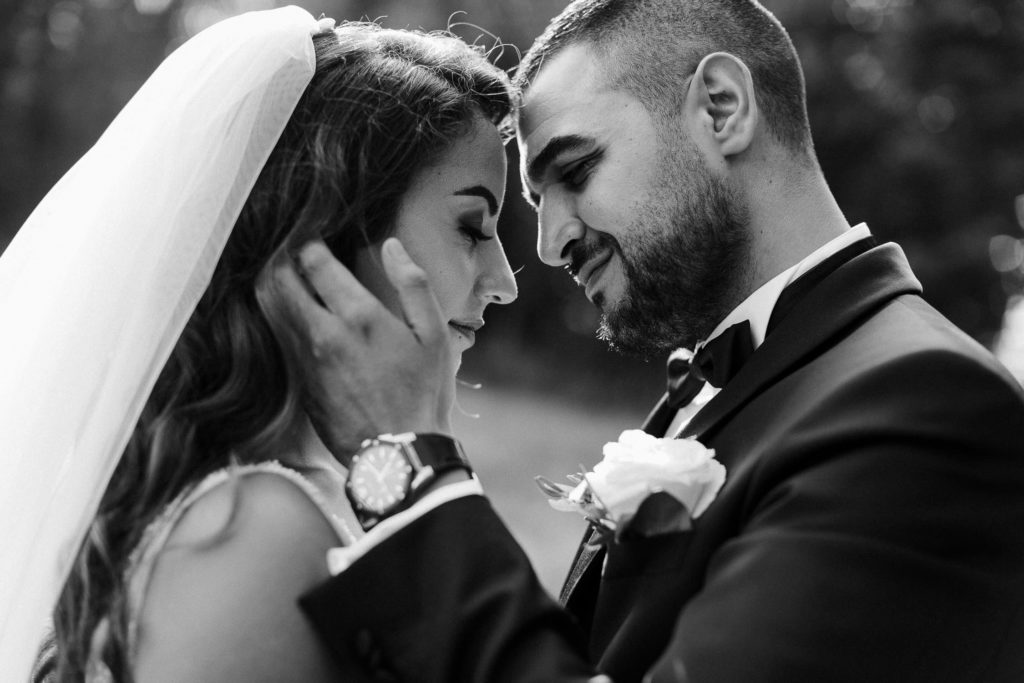 hochzeitsfotograf-kerim-kivrak-basel-hochzeitslocation-salmegg-haus-schweiz-rheinfelden-destination-wedding-photographer-trauung-standesamt-münchen-hochzeitsfotoalbum-hochzeitsdeko-0006