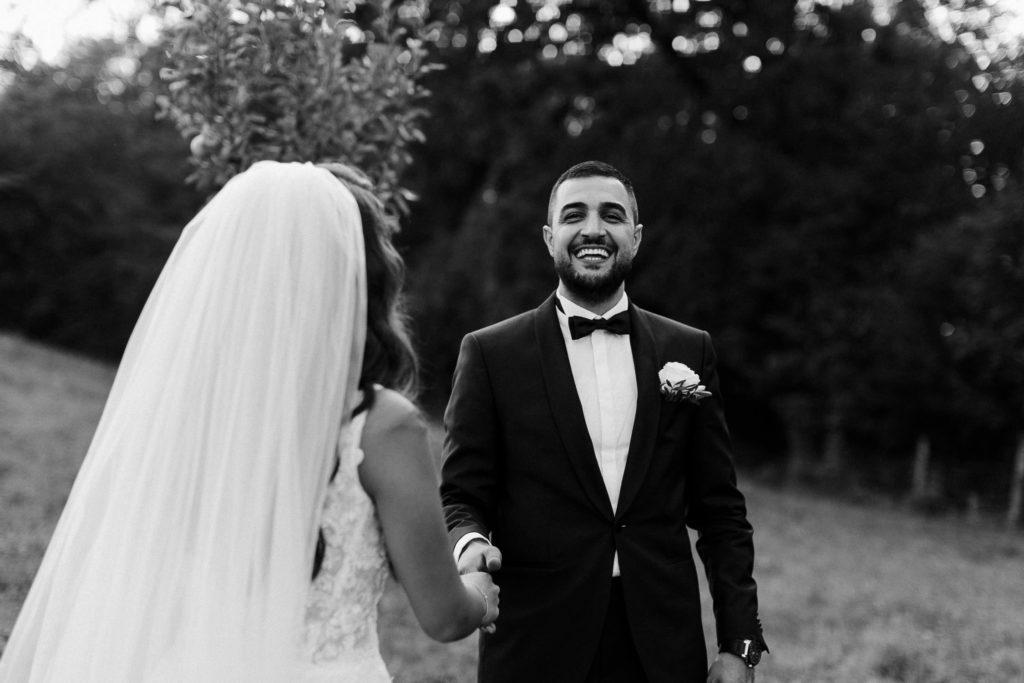 hochzeitsfotograf-kerim-kivrak-basel-hochzeitslocation-salmegg-haus-schweiz-rheinfelden-destination-wedding-photographer-trauung-standesamt-münchen-hochzeitsfotoalbum-hochzeitsdeko-0011