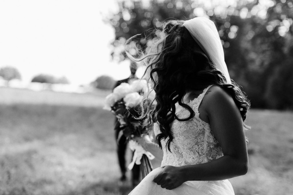 hochzeitsfotograf-kerim-kivrak-basel-hochzeitslocation-salmegg-haus-schweiz-rheinfelden-destination-wedding-photographer-trauung-standesamt-münchen-hochzeitsfotoalbum-hochzeitsdeko-0015