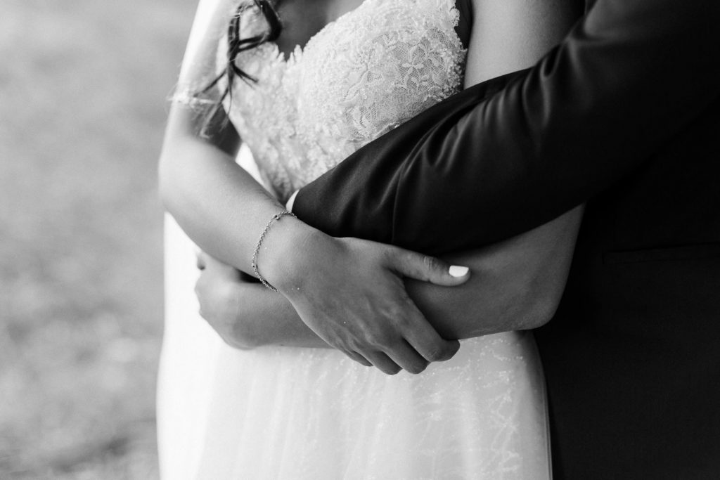 hochzeitsfotograf-kerim-kivrak-basel-hochzeitslocation-salmegg-haus-schweiz-rheinfelden-destination-wedding-photographer-trauung-standesamt-münchen-hochzeitsfotoalbum-hochzeitsdeko-0024