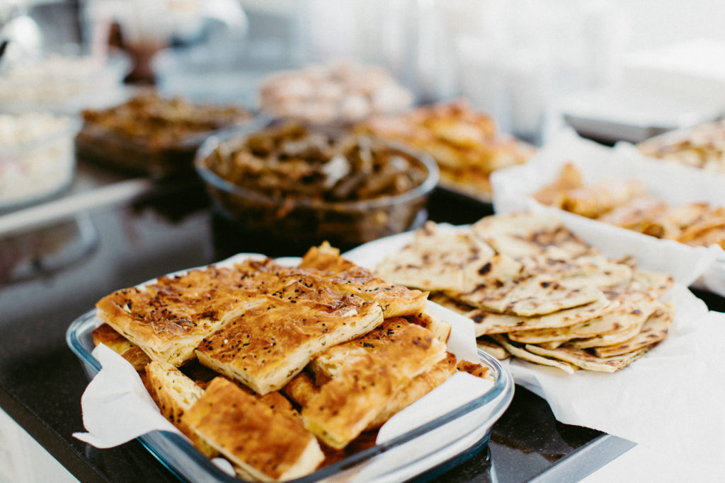 hochzeitsfotograf-kerim-kivrak-basel-hochzeitslocation-salmegg-haus-schweiz-rheinfelden-destination-wedding-photographer-trauung-standesamt-münchen-hochzeitsfotoalbum-hochzeitsdeko-0033