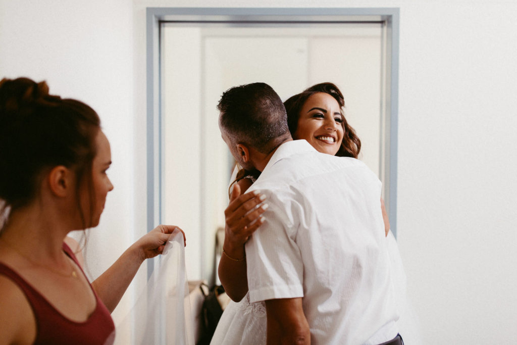 hochzeitsfotograf-kerim-kivrak-basel-hochzeitslocation-salmegg-haus-schweiz-rheinfelden-destination-wedding-photographer-trauung-standesamt-münchen-hochzeitsfotoalbum-hochzeitsdeko-0051