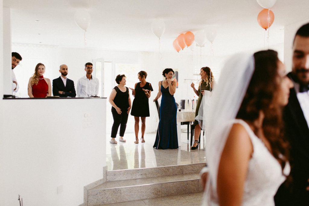 hochzeitsfotograf-kerim-kivrak-basel-hochzeitslocation-salmegg-haus-schweiz-rheinfelden-destination-wedding-photographer-trauung-standesamt-münchen-hochzeitsfotoalbum-hochzeitsdeko-0061