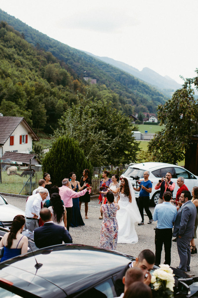 hochzeitsfotograf-kerim-kivrak-basel-hochzeitslocation-salmegg-haus-schweiz-rheinfelden-destination-wedding-photographer-trauung-standesamt-münchen-hochzeitsfotoalbum-hochzeitsdeko-0075