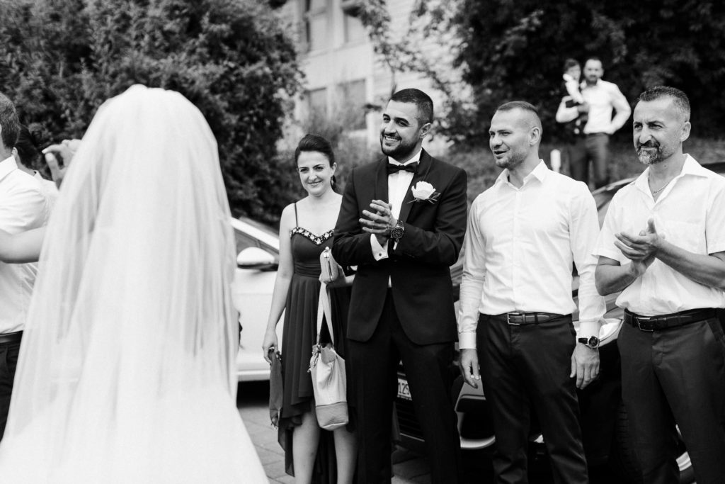 hochzeitsfotograf-kerim-kivrak-basel-hochzeitslocation-salmegg-haus-schweiz-rheinfelden-destination-wedding-photographer-trauung-standesamt-münchen-hochzeitsfotoalbum-hochzeitsdeko-0079