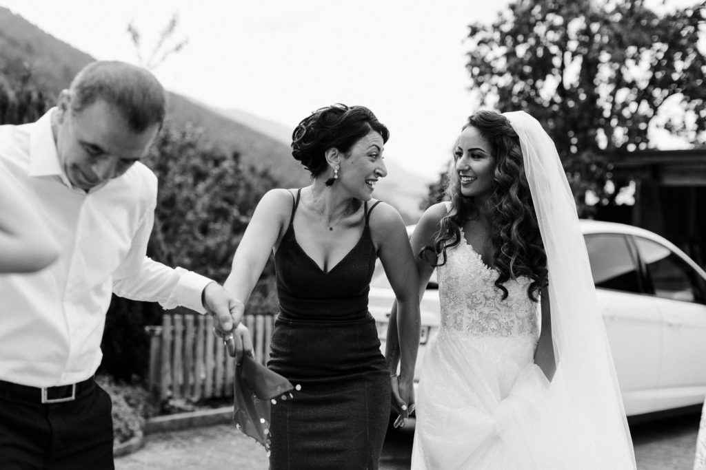 hochzeitsfotograf-kerim-kivrak-basel-hochzeitslocation-salmegg-haus-schweiz-rheinfelden-destination-wedding-photographer-trauung-standesamt-münchen-hochzeitsfotoalbum-hochzeitsdeko-0081