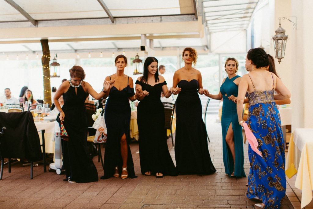 hochzeitsfotograf-kerim-kivrak-basel-hochzeitslocation-salmegg-haus-schweiz-rheinfelden-destination-wedding-photographer-trauung-standesamt-münchen-hochzeitsfotoalbum-hochzeitsdeko-0135