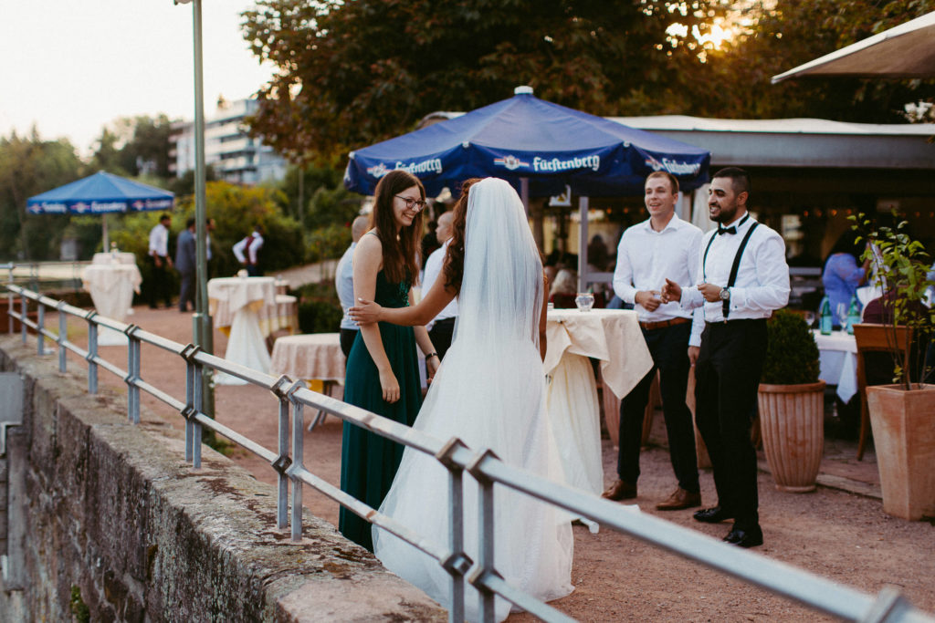 hochzeitsfotograf-kerim-kivrak-basel-hochzeitslocation-salmegg-haus-schweiz-rheinfelden-destination-wedding-photographer-trauung-standesamt-münchen-hochzeitsfotoalbum-hochzeitsdeko-0143