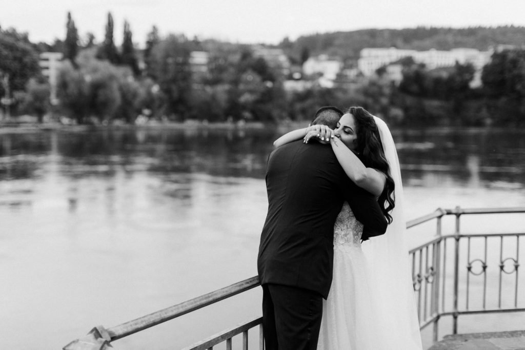 hochzeitsfotograf-kerim-kivrak-basel-hochzeitslocation-salmegg-haus-schweiz-rheinfelden-destination-wedding-photographer-trauung-standesamt-münchen-hochzeitsfotoalbum-hochzeitsdeko-0148