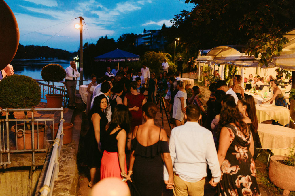 hochzeitsfotograf-kerim-kivrak-basel-hochzeitslocation-salmegg-haus-schweiz-rheinfelden-destination-wedding-photographer-trauung-standesamt-münchen-hochzeitsfotoalbum-hochzeitsdeko-0156