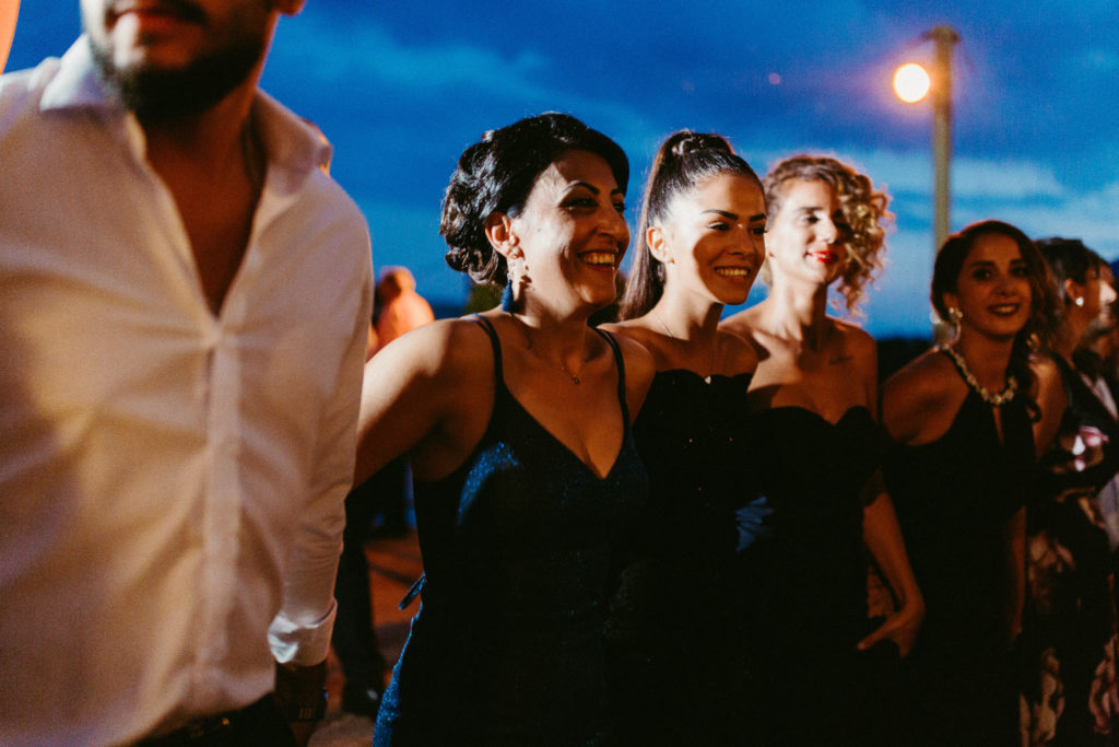 hochzeitsfotograf-kerim-kivrak-basel-hochzeitslocation-salmegg-haus-schweiz-rheinfelden-destination-wedding-photographer-trauung-standesamt-münchen-hochzeitsfotoalbum-hochzeitsdeko-0158