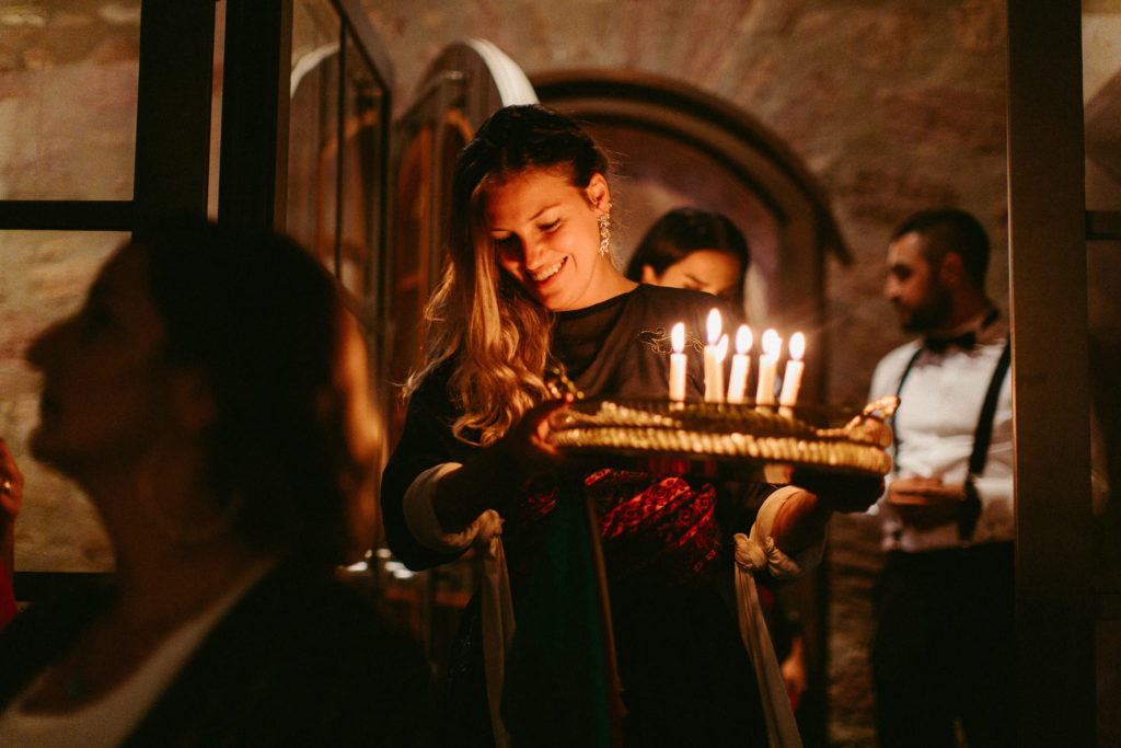 hochzeitsfotograf-kerim-kivrak-basel-hochzeitslocation-salmegg-haus-schweiz-rheinfelden-destination-wedding-photographer-trauung-standesamt-münchen-hochzeitsfotoalbum-hochzeitsdeko-0174