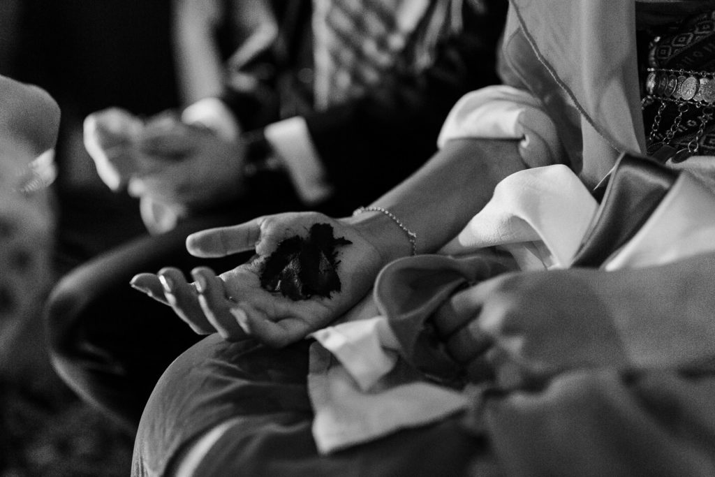 hochzeitsfotograf-kerim-kivrak-basel-hochzeitslocation-salmegg-haus-schweiz-rheinfelden-destination-wedding-photographer-trauung-standesamt-münchen-hochzeitsfotoalbum-hochzeitsdeko-0185