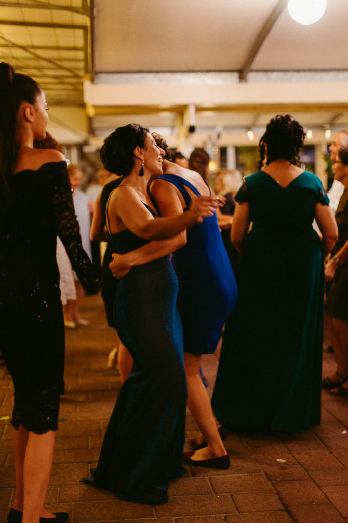 hochzeitsfotograf-kerim-kivrak-basel-hochzeitslocation-salmegg-haus-schweiz-rheinfelden-destination-wedding-photographer-trauung-standesamt-münchen-hochzeitsfotoalbum-hochzeitsdeko-0199