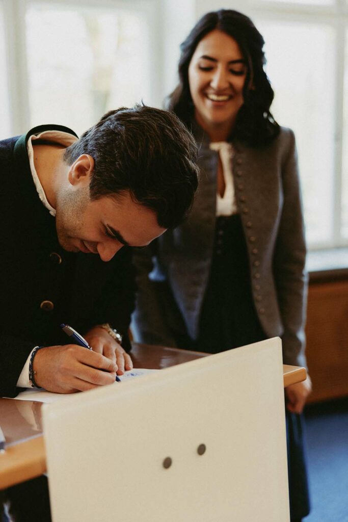 hochzeitsfotograf-standesamt-trauung--muenchen-mandlstrasse-feier-kerimkivrak-012